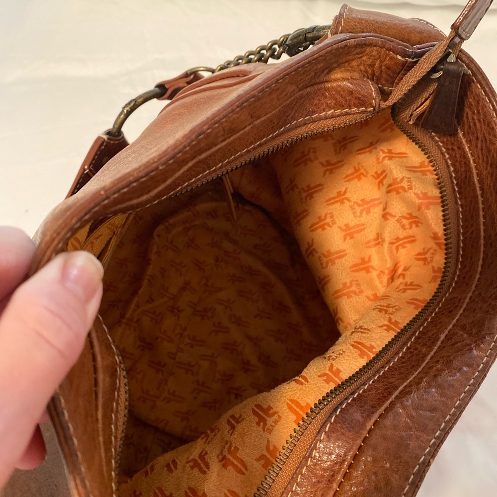 Genuine Frye leather hobo bag. - Picture 4 of 10